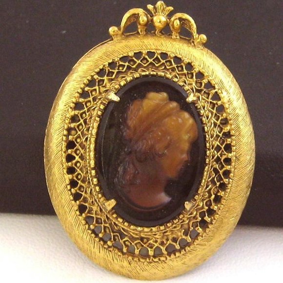 Florenza Jewelry - FLORENZA Cameo Pin glass mocha and chocolate color